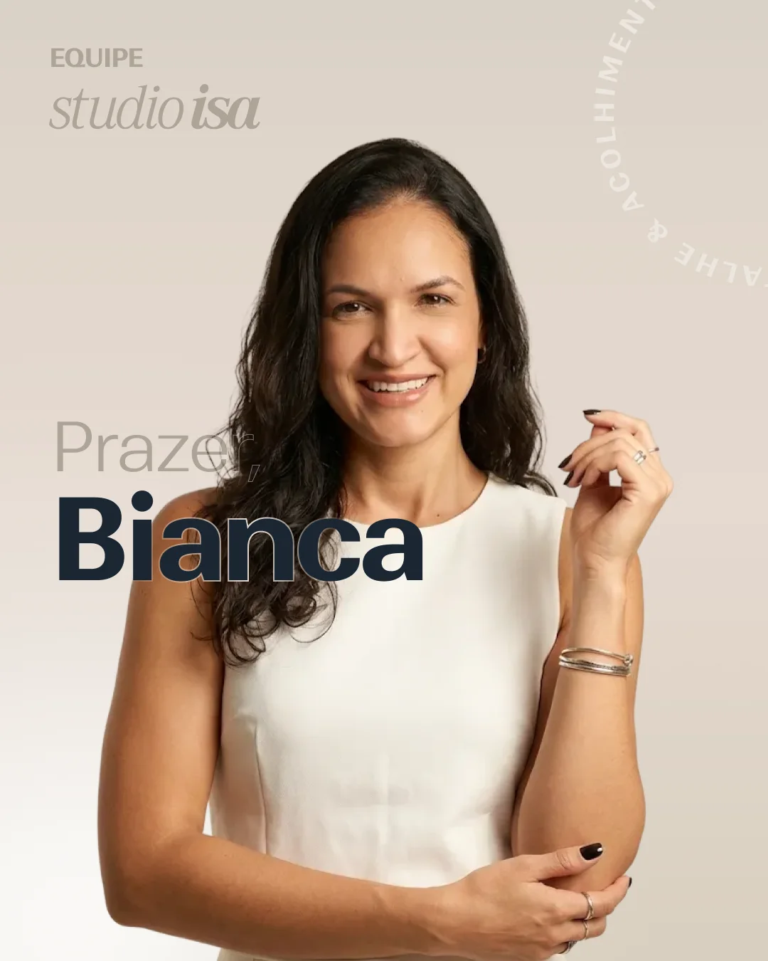 Portrait of Bianca in a team post, with the line Prazer, Bianca