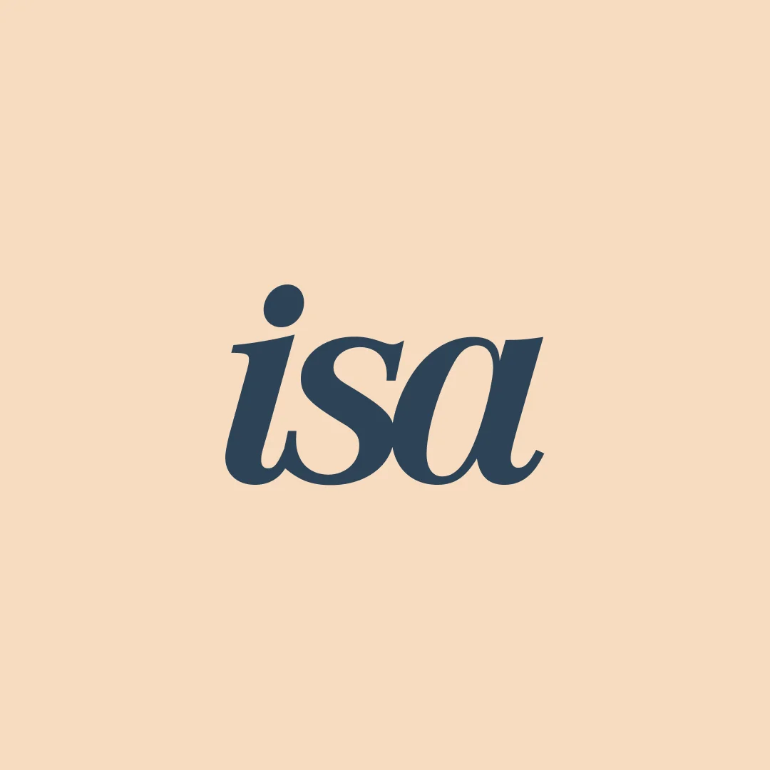 Isa monogram in blue on a beige background